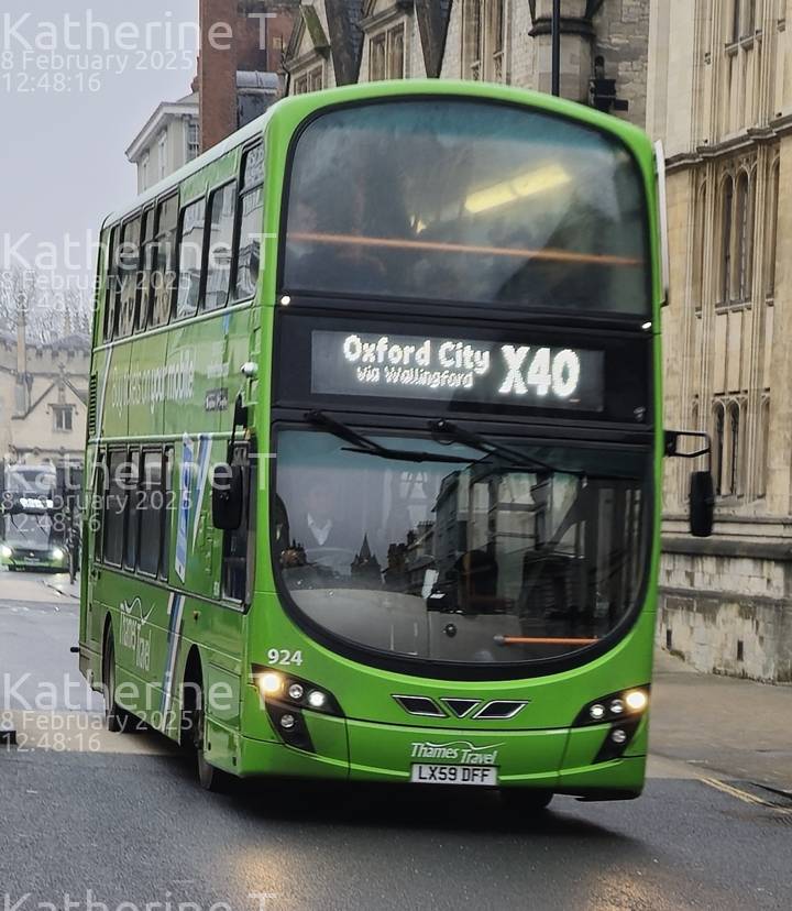 Image of Thames Travel vehicle 924. Taken by Katherine T at 12:48:16 on 2025.02.08