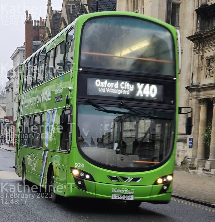 Image of Thames Travel vehicle 924. Taken by Katherine T at 12:48:17 on 2025.02.08