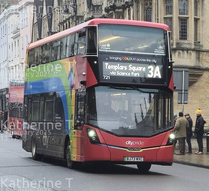 Image of Oxford Bus Company vehicle 721. Taken by Katherine T at 13:17:48 on 2025.02.08
