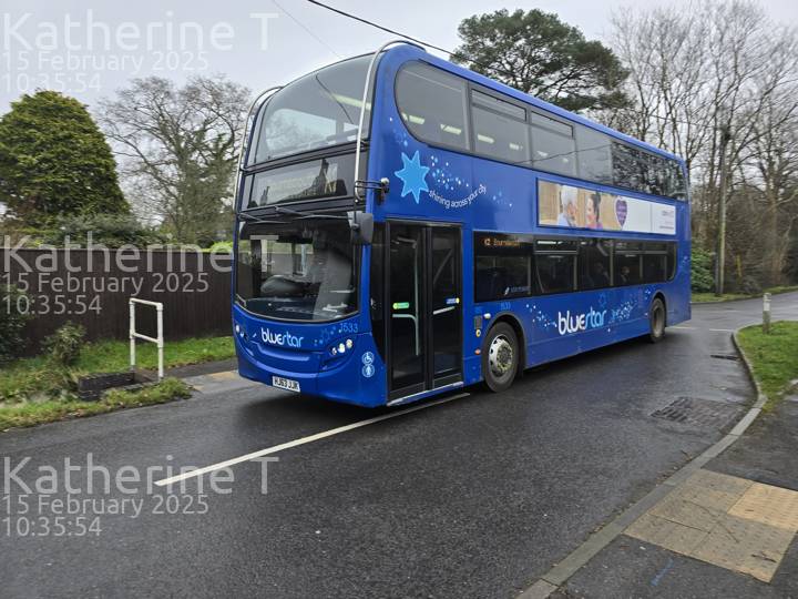 Image of MoreBus vehicle 1533. Taken by Katherine T at 10:35:54 on 2025.02.15