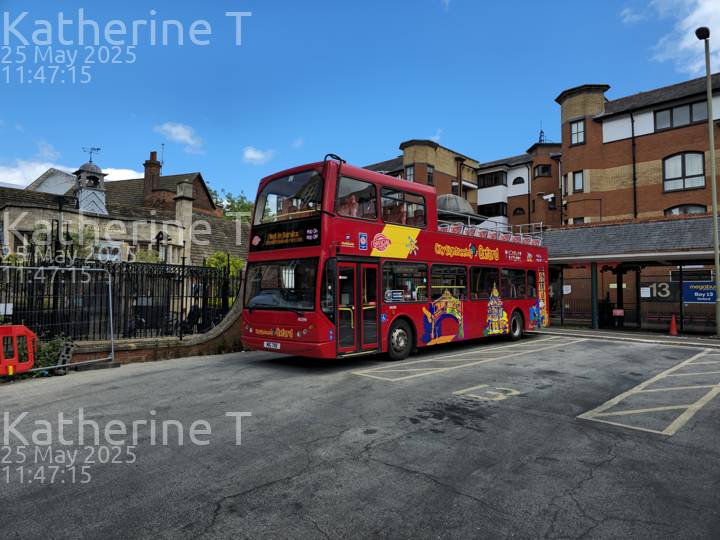 Image of City Sightseeing Oxford vehicle 80299. Taken by Katherine T at 11:47:15 on 2025.05.25