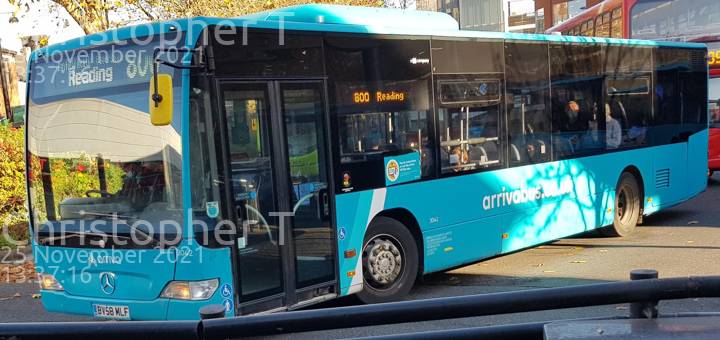 Image of Arriva Beds & Bucks vehicle 3042. Taken by Katherine T at 13:37:16 on 2021.11.25