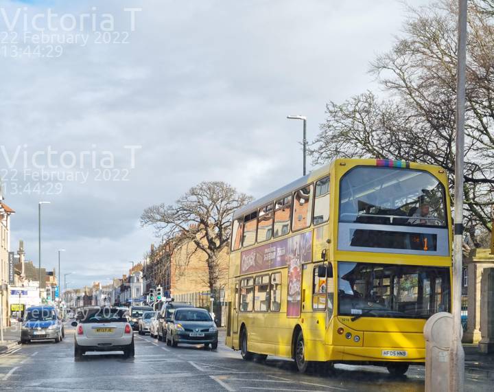Image of Yellow Buses vehicle 5016. Taken by Victoria T at 13:44:29 on 2022.02.22