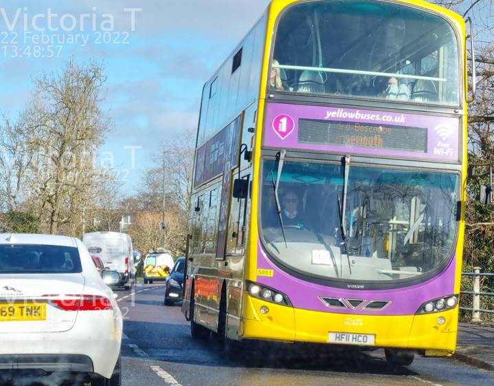 Image of Yellow Buses vehicle 5051. Taken by Victoria T at 13:48:57 on 2022.02.22