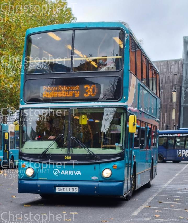 Image of Arriva Beds & Bucks vehicle 6403. Taken by Katherine T at 21:49:52 on 2021.11.07