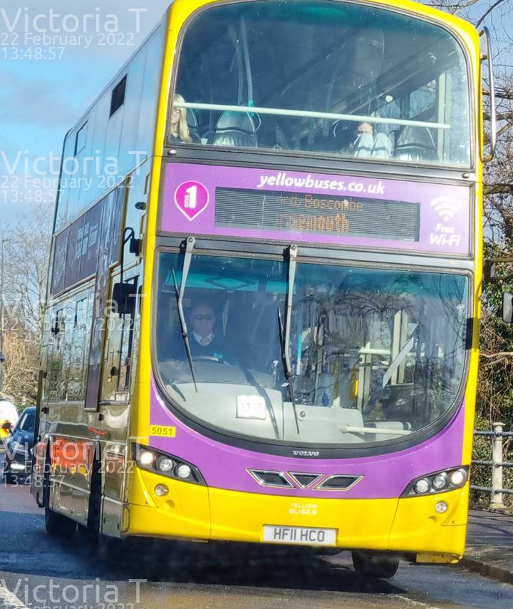 Image of Yellow Buses vehicle 5051. Taken by Victoria T at 13:48:57 on 2022.02.22