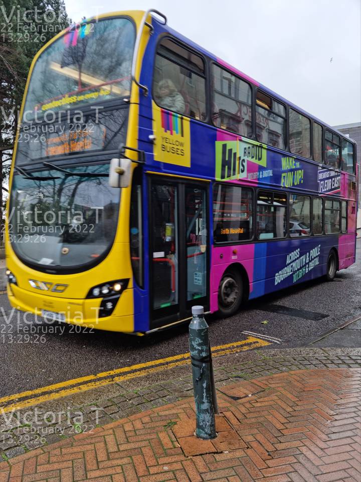 Image of Yellow Buses vehicle 5033. Taken by Victoria T at 13:29:26 on 2022.02.22