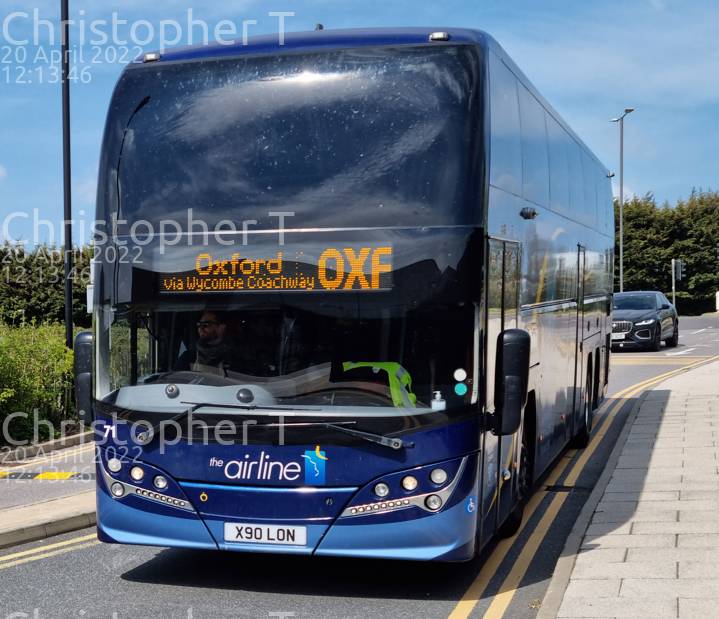 Image of Oxford Bus Company vehicle 71. Taken by Katherine T at 12:13:46 on 2022.04.20