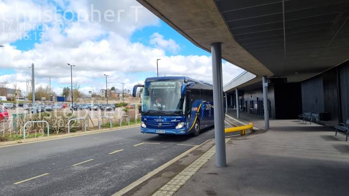 Image of Oxford Bus Company vehicle 34. Taken by Katherine T at 11:46:19 on 2022.03.17