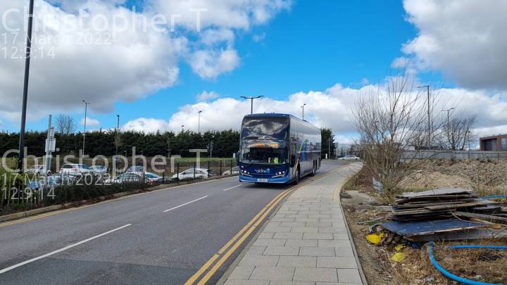 Image of Oxford Bus Company vehicle 70. Taken by Katherine T at 12:09:14 on 2022.03.17