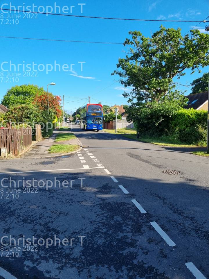 Image of MoreBus vehicle 1017. Taken by Katherine T at 07:02:10 on 2022.06.08