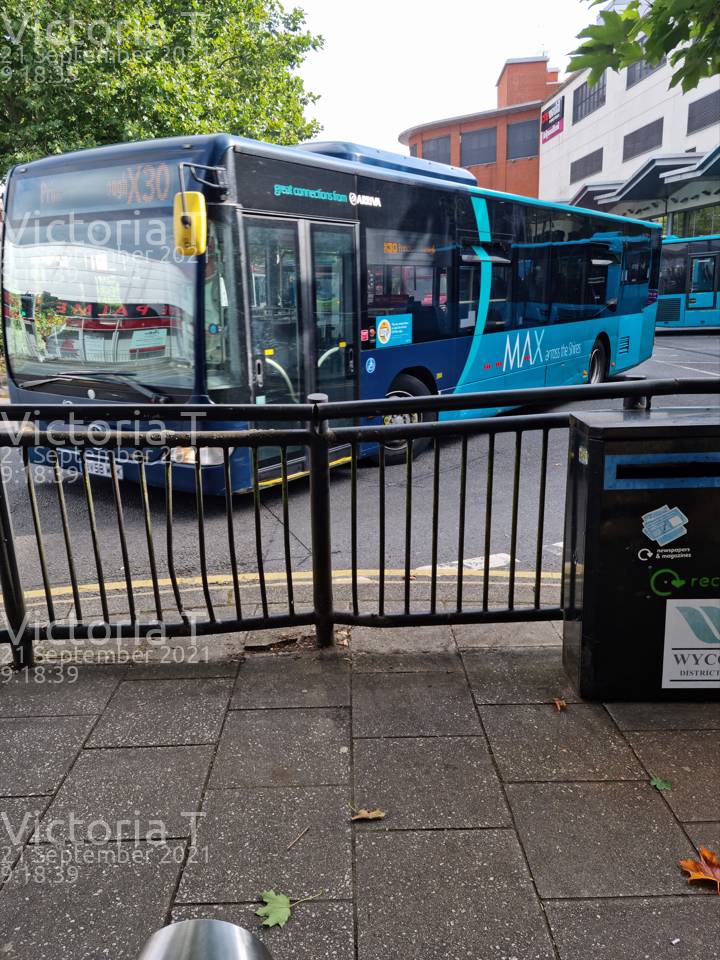 Image of Arriva Beds & Bucks vehicle 3914. Taken by Victoria T at 09:18:39 on 2021.09.21