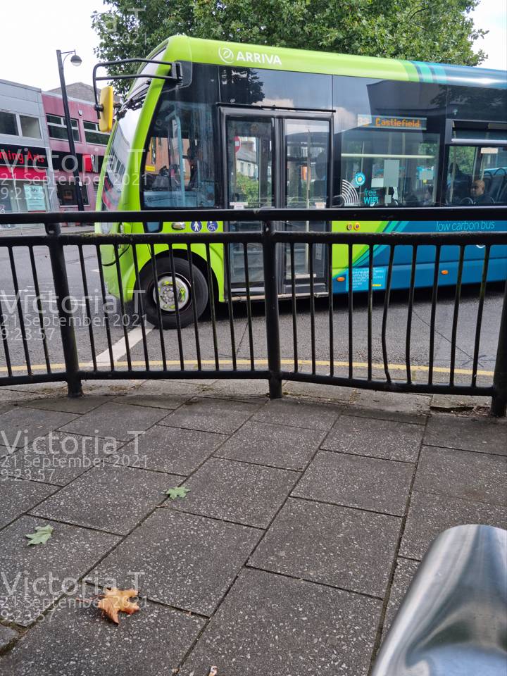 Image of Arriva Beds & Bucks vehicle 2318. Taken by Victoria T at 09:23:57 on 2021.09.21