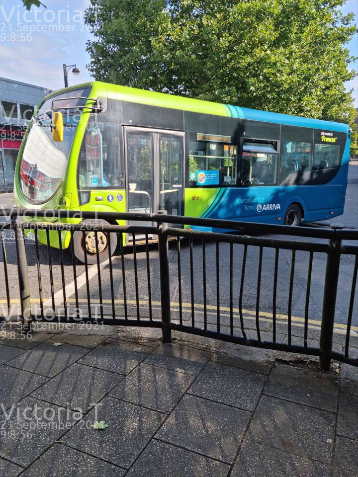 Image of Arriva Beds & Bucks vehicle 2325. Taken by Victoria T at 09:08:56 on 2021.09.21