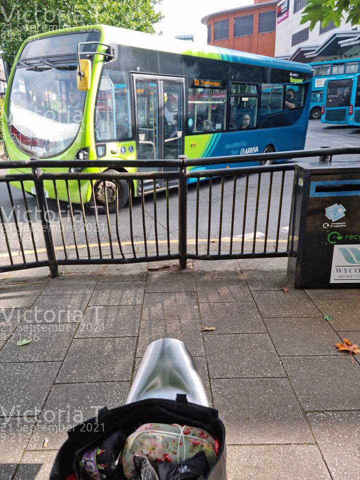 Image of Arriva Beds & Bucks vehicle 2328. Taken by Victoria T at 09:21:36 on 2021.09.21