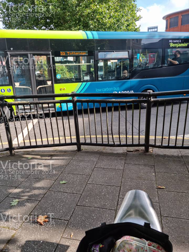 Image of Arriva Beds & Bucks vehicle 2328. Taken by Victoria T at 09:21:38 on 2021.09.21