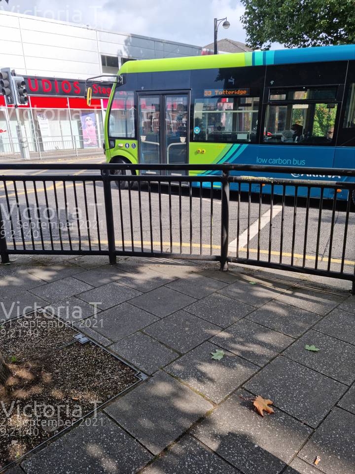 Image of Arriva Beds & Bucks vehicle 2328. Taken by Victoria T at 09:21:40 on 2021.09.21