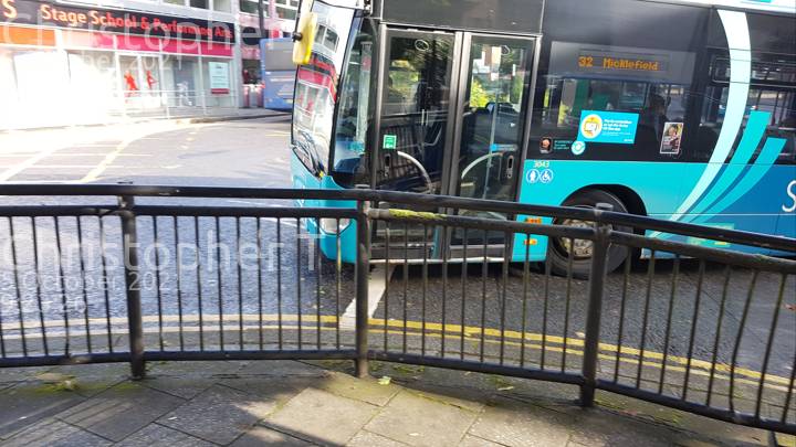 Image of Arriva Beds & Bucks vehicle 3043. Taken by Katherine T at 09:23:26 on 2021.10.05