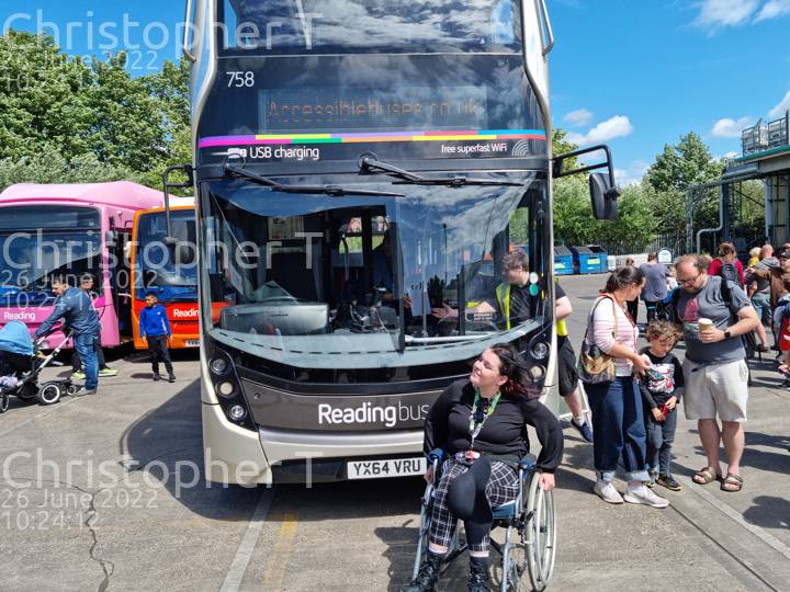 Image of Reading Buses vehicle 758. Taken by Katherine T at 10:24:12 on 2022.06.26