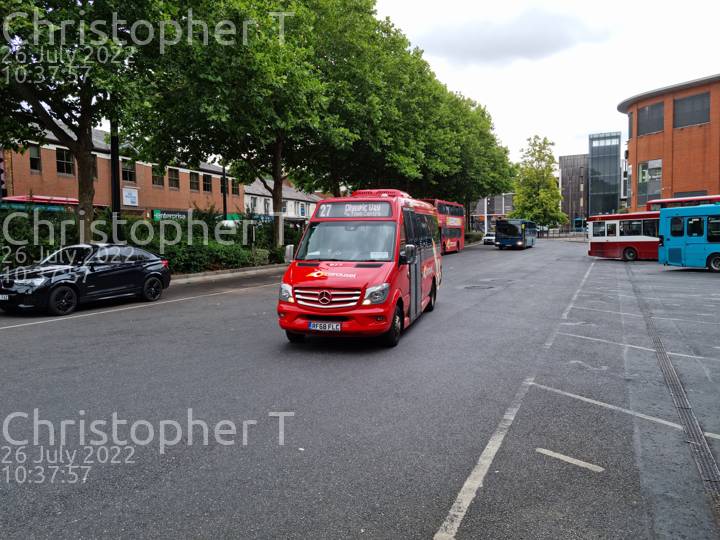 Image of Carousel Buses vehicle 977. Taken by Katherine T at 10:37:57 on 2022.07.26