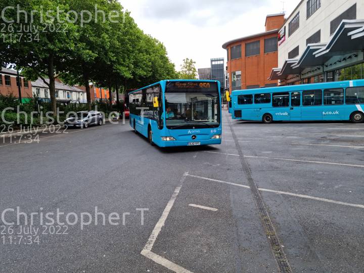 Image of Arriva Beds & Bucks vehicle 3008. Taken by Katherine T at 11:07:34 on 2022.07.26