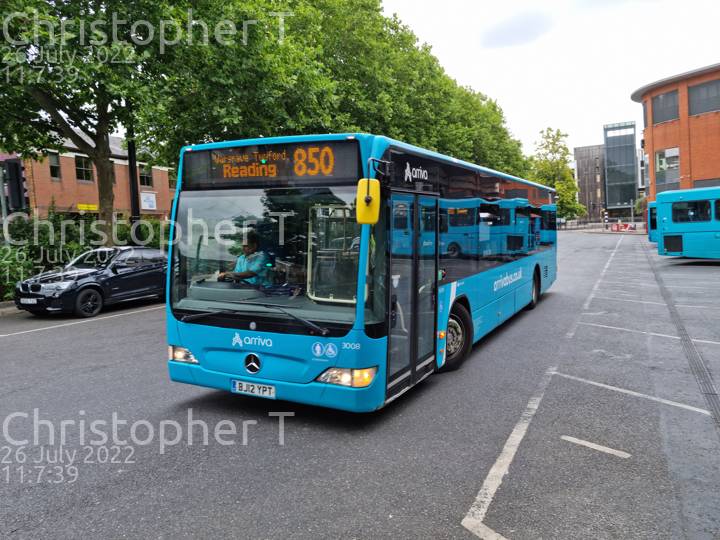 Image of Arriva Beds & Bucks vehicle 3008. Taken by Katherine T at 11:07:39 on 2022.07.26