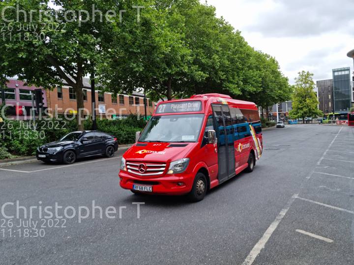 Image of Carousel Buses vehicle 977. Taken by Katherine T at 11:18:30 on 2022.07.26