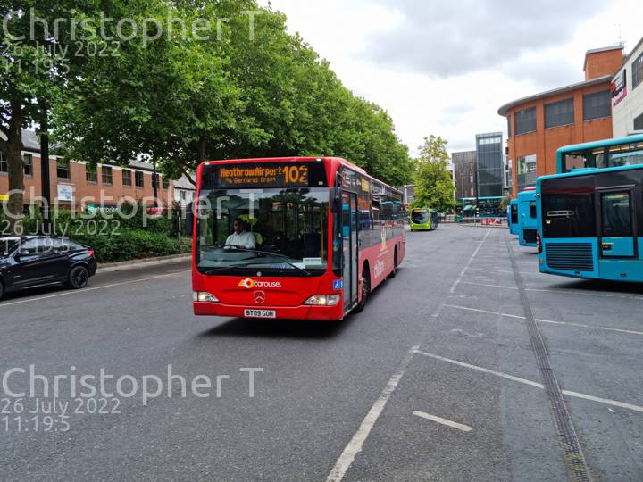 Image of Carousel Buses vehicle 877. Taken by Katherine T at 11:19:05 on 2022.07.26