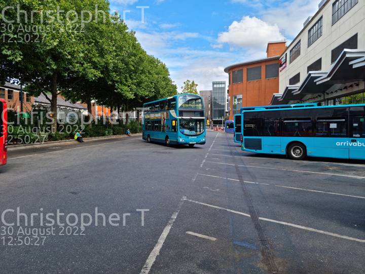 Image of Arriva Beds & Bucks vehicle 4212. Taken by Katherine T at 12:50:27 on 2022.08.30