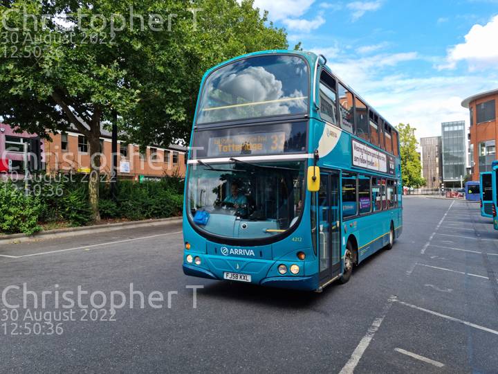 Image of Arriva Beds & Bucks vehicle 4212. Taken by Katherine T at 12:50:36 on 2022.08.30