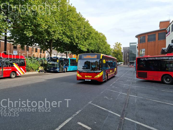 Image of Red Rose Travel vehicle 50521. Taken by Katherine T at 10:00:35 on 2022.09.22
