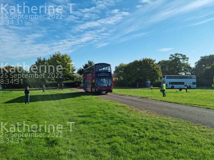 Image of Brighton & Hove vehicle 425. Taken by Katherine T at 08:34:31 on 2022.09.25