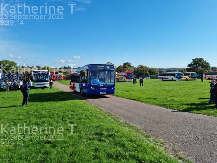 Image of Metroline London vehicle OEM2750. Taken by Katherine T at 09:39:14 on 2022.09.25