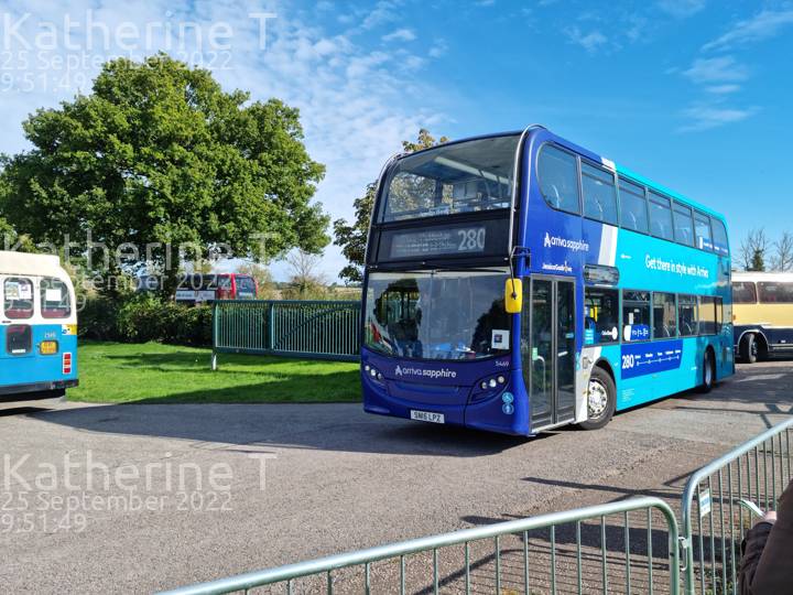 Image of Arriva Beds & Bucks vehicle 5469. Taken by Katherine T at 09:51:49 on 2022.09.25