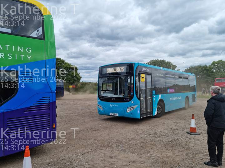 Image of Arriva Beds & Bucks vehicle 3977. Taken by Katherine T at 14:03:14 on 2022.09.25