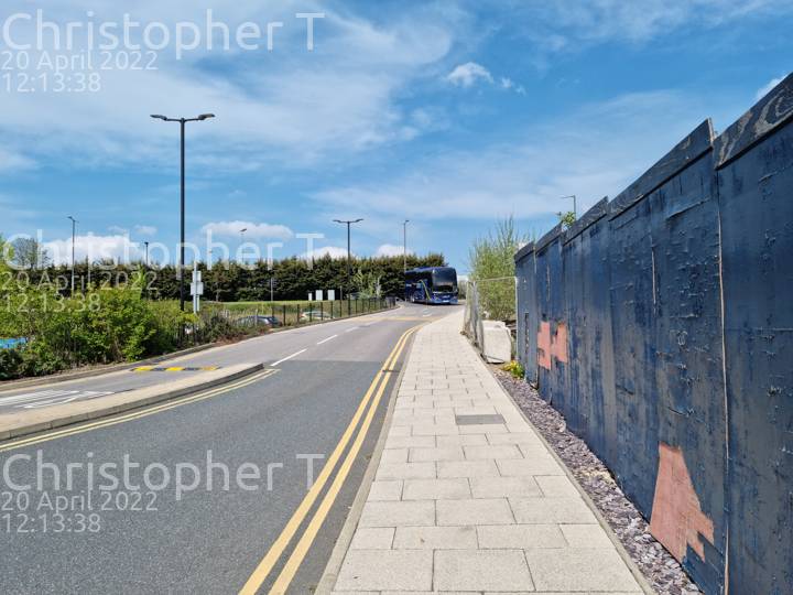 Image of Oxford Bus Company vehicle 71. Taken by Katherine T at 12:13:38 on 2022.04.20