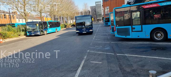 Image of Arriva Beds & Bucks vehicle 3923. Taken by Katherine T at 11:17:00 on 2022.03.08