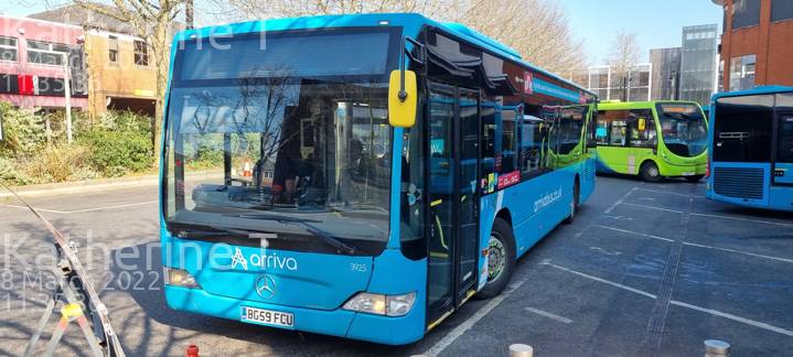 Image of Arriva Beds & Bucks vehicle 3925. Taken by Katherine T at 11:35:36 on 2022.03.08