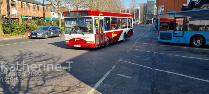 Image of Redline Buses vehicle 52. Taken by Katherine T at 12:00:53 on 2022.03.08