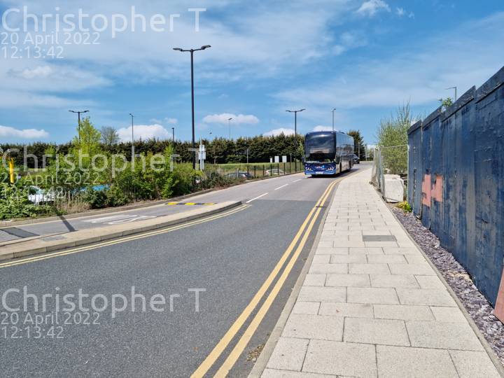 Image of Oxford Bus Company vehicle 71. Taken by Katherine T at 12:13:42 on 2022.04.20