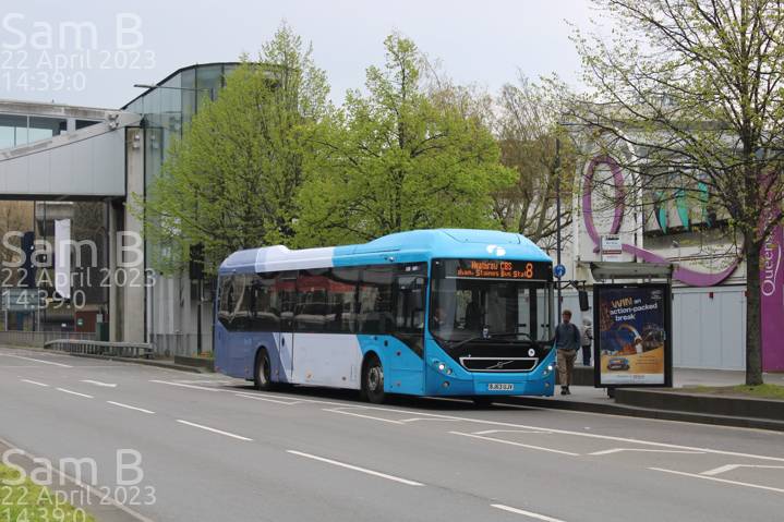 Image of First Berkshire & The Thames Valley vehicle 69931. Taken by Sam B at 14:39:00 on 2023.04.22