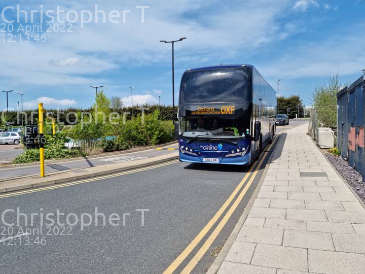 Image of Oxford Bus Company vehicle 71. Taken by Katherine T at 12:13:46 on 2022.04.20