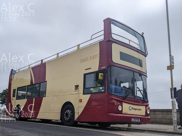 Image of Stagecoach South East vehicle 17528. Taken by Alex C at 11:07:01 on 2023.05.31