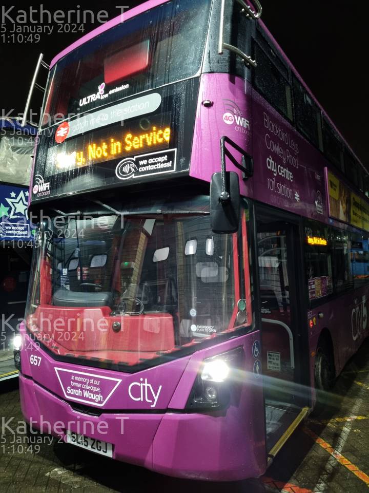 Image of Oxford Bus Company vehicle 657. Taken by Katherine T at 01:10:49 on 2024.01.05