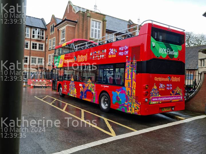 Image of City Sightseeing Oxford vehicle 191. Taken by Katherine T at 12:39:35 on 2024.03.10