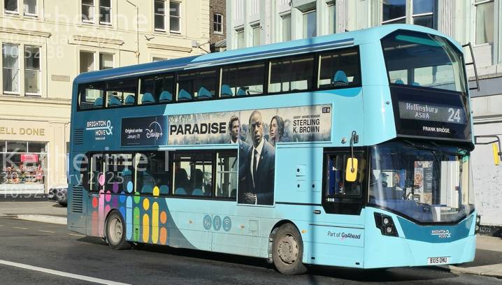 Image of Brighton & Hove vehicle 922. Taken by Katherine T at 10:52:38 on 2025.01.30