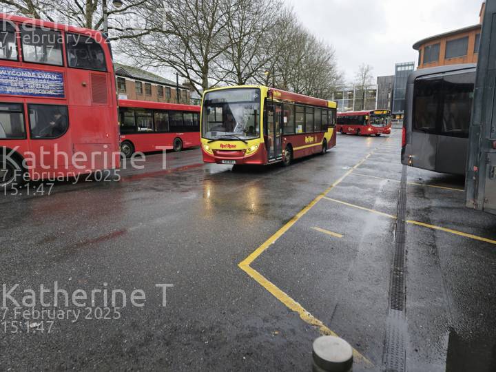 Image of Red Rose Travel vehicle Y27RRT. Taken by Katherine T at 15:01:47 on 2025.02.07